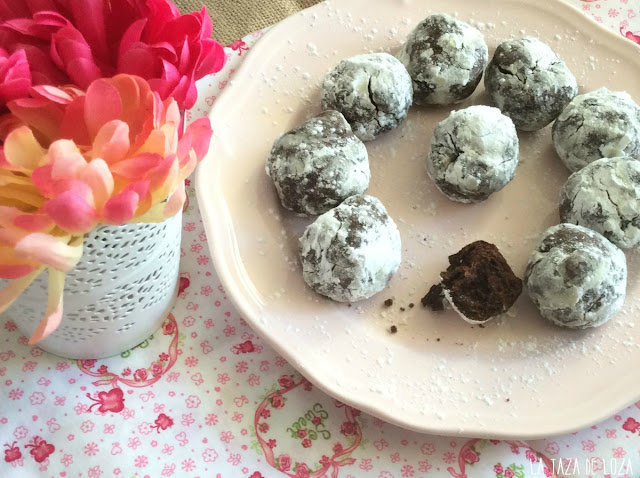 Galletas- Crinkles- Chocolate-en-plato