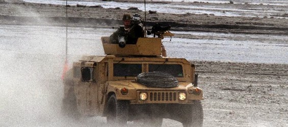 Chiến xa Humvee tham gia diễn tập bắn đạn thật ở Philippines