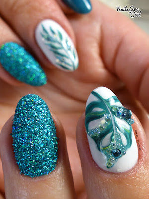 Nail art feuilles tropicales vert riviera par nails Arc en Ciel