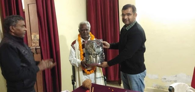 जनसंपर्क विभाग में कार्यरत सहायक ग्रेड 2 श्री लक्ष्मण साकेत शासकीय सेवा से सेवानिवृत्त हुए