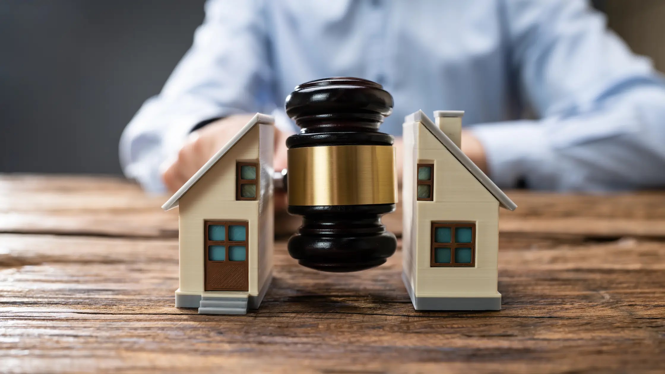 Can a Real Estate Lawyer Represent Both the Buyer and Seller