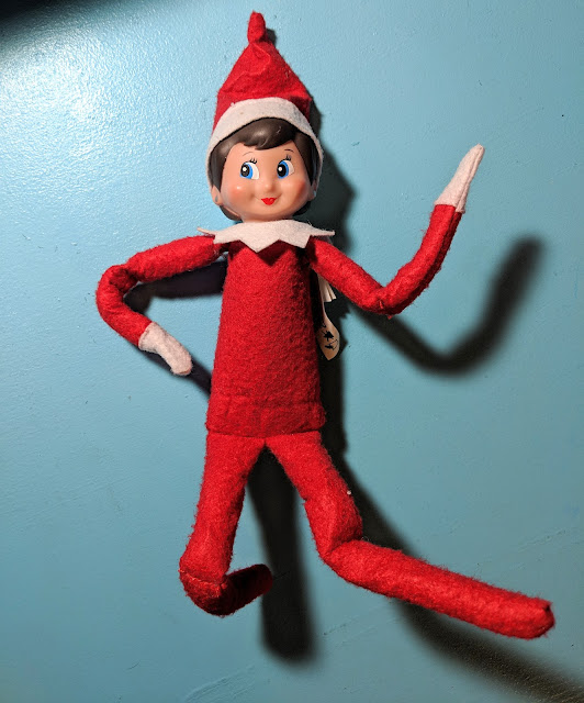 no sew bendable elf on the shelf, bendable Elf on the Shelf, posable Elf on the Shelf, no sew posable Elf on the Shelf, Elf on the Shelf, Elf on the Shelf hack, bendy elf, Elf hack, Christmas tradition, Christmas elf, Christmas elf hack, paper clip hack, no sew elf hack, elf on the shelf upgrade