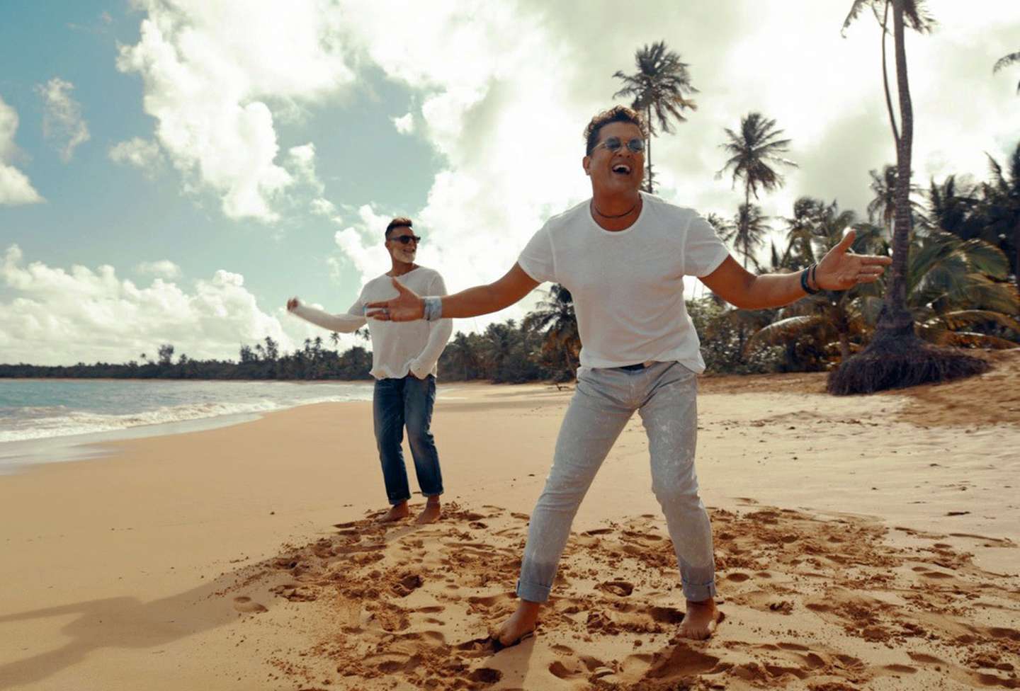 Carlos Vives y Ricky Martin le cantan juntos a Puerto Rico