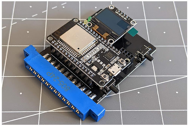 WiC64 inserting ESP32 and OLED