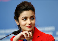 Alia Bhatt reminds us of Shanaya from SOTY in that dress during ...