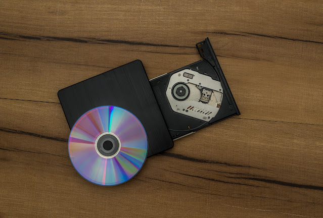 4 easy tips to fix a scratched CD or DVD