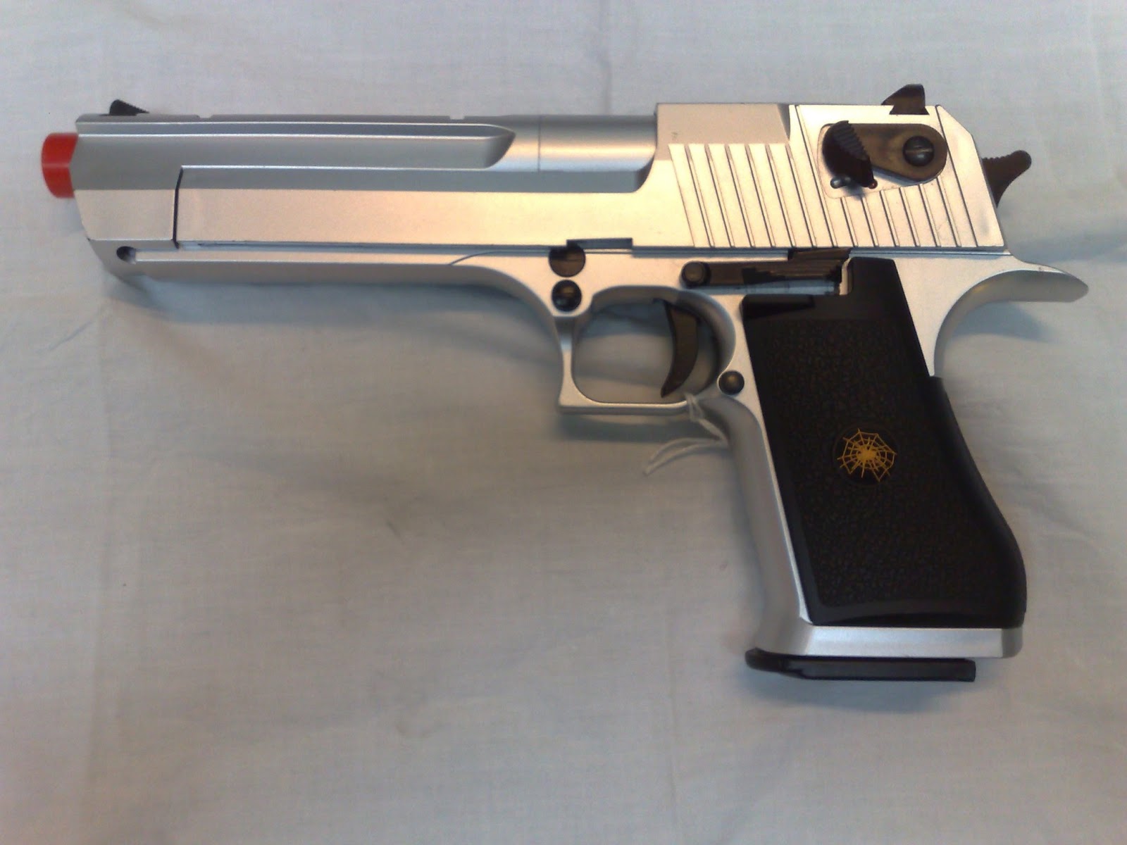 guns and ammo: Desert eagle| gold desert eagle pistol ...