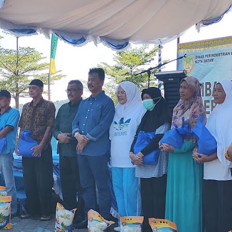 Kepala BP Batam Distribusikan 4.340 Paket Sembako Bersubsidi ke Warga Kecamatan Belakang Padang