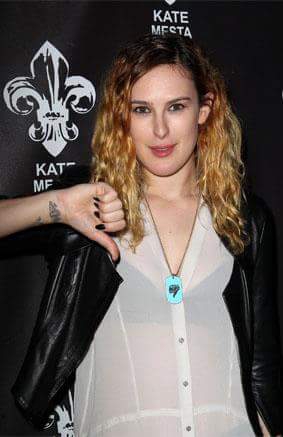 Rumer Willis making symbol image