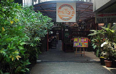 Melly's Garden Bar & Resto