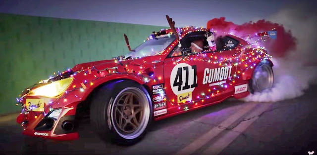 スーパーカーやスポーツカーをテーマにしたクリスマス向けの映像作品！2016年版。