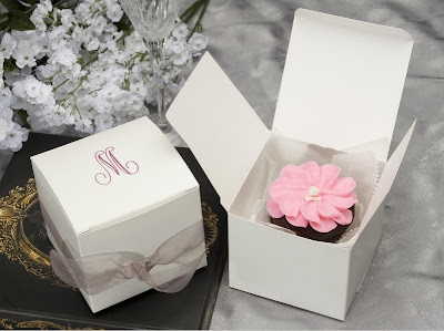 Large+Cake+Box+With+Rose+Foil+Lettering