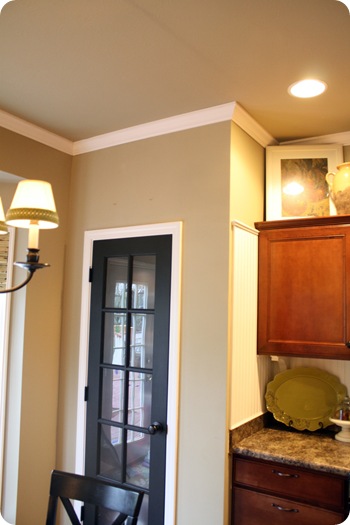 crown molding in kitchen