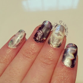 mother-of-pearl-foil-manicure