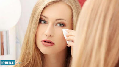 Beberapa Cara Membersihkan Make Up 