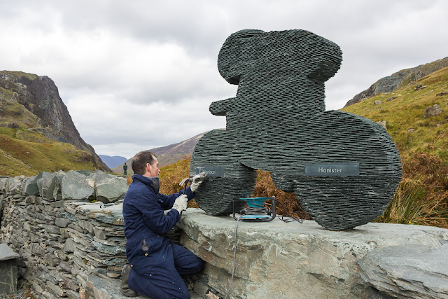 artist, sculpture, Terry Hawkins, Honister Slate Mine