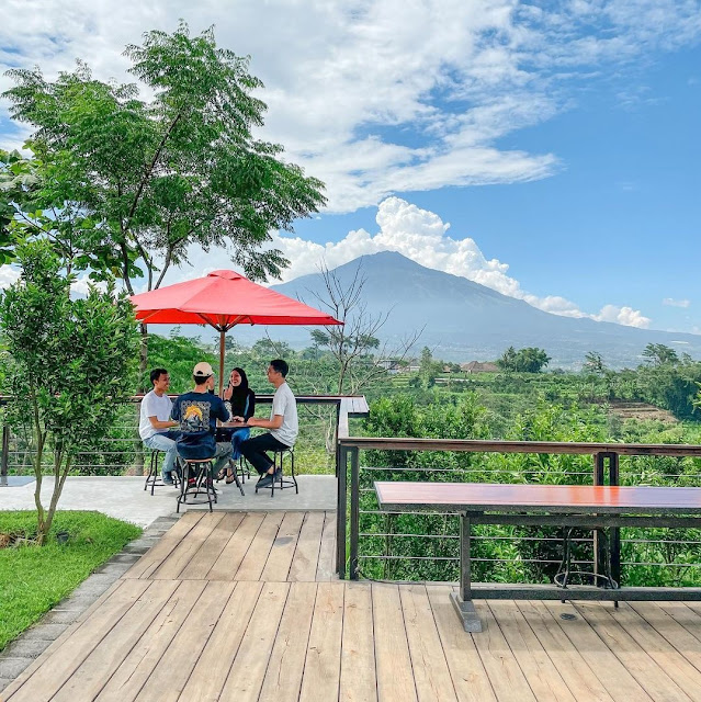 Lokasi & Harga Menu Kanvill Dau, Tempat Nongkrong di Malang View Bagus