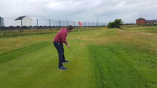 Putting at the MiniLinks in Lytham St Annes