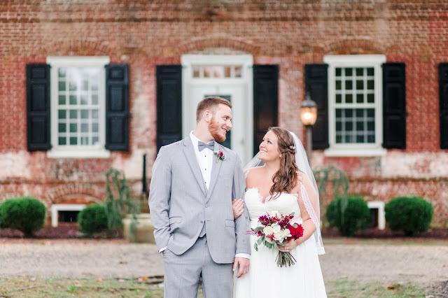 A Cranberry and Blue Autumn Wedding at Worsell Manor in Warwick, MD by Heather Ryan Photography 