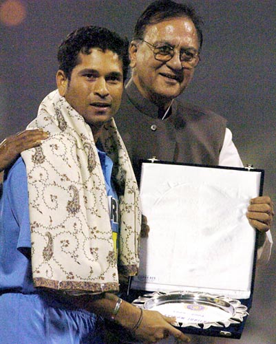 wallpaper of sachin tendulkar. wallpaper of sachin tendulkar. wallpaper of sachin tendulkar.