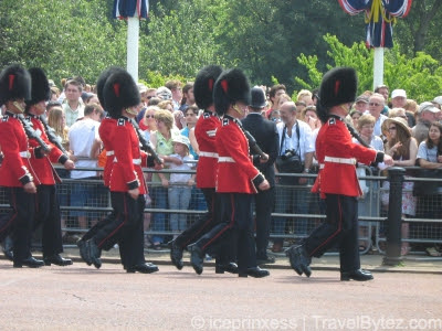Buckingham Palace Royal Guards marching