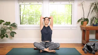 Освободете се от болката във вратата с йога: Ефективни техники и упражнения