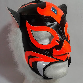 Máscara FELINO fabricada por El Dorado & Extreme Lucha Colombia