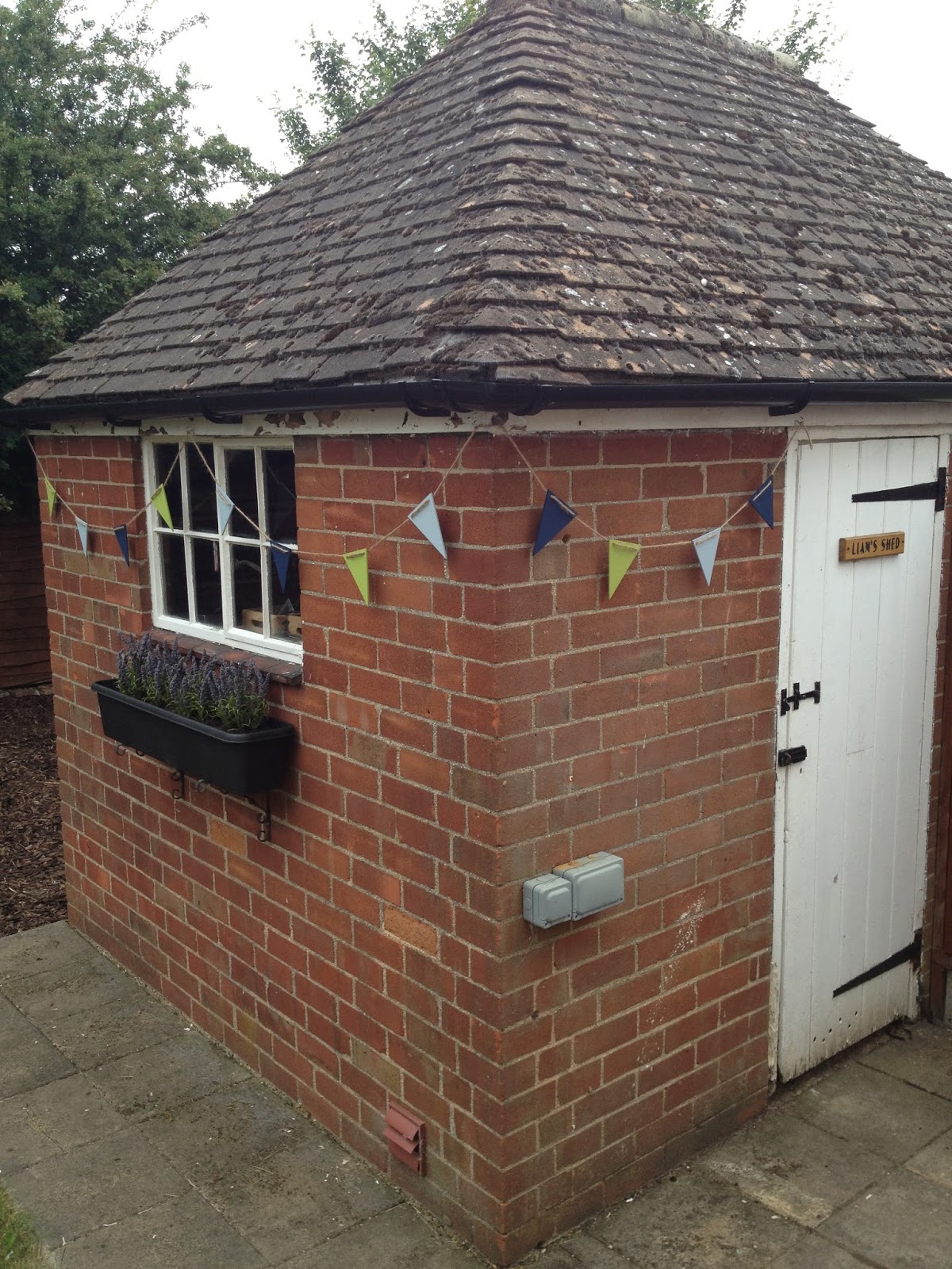 Mrs Bishop's Bakes and Banter: How To Make Outdoor Wooden Bunting