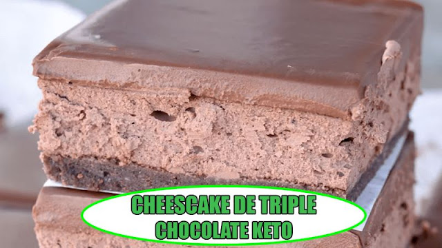 Barras de Cheesecake de triple Chocolate Keto