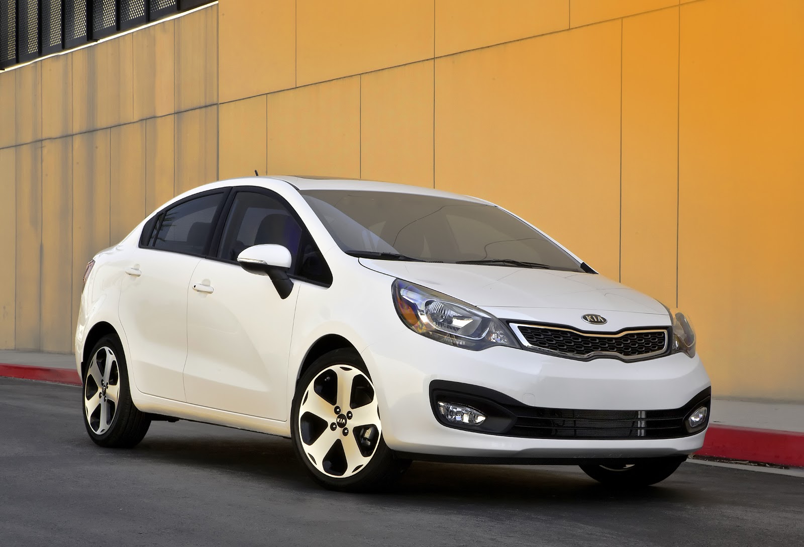 2012 Kia Rio   KursarOnCars