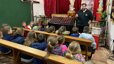 Visita de los pequeños de la Peña Al Andalus