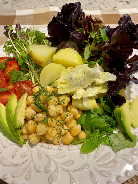 Vegan salad nicoise, green beans, artichoke hearts