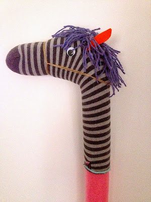 http://myhandmadeadventure.blogspot.hu/2014/11/never-look-gift-horse-in-mouth.html