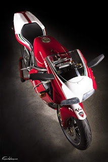 Une Ducati 996