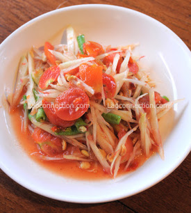 Lao food - papaya salad - dtum mak houng