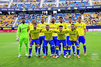 CÁDIZ C. F. Temporada 2022-23. David Gil, Lucas Pérez, Juan Cala, Fali, Choco Lozano, Luis Hernández, Álex Fernández. Álvaro Giménez, Pacha Espino, Tomás Alarcón y Zaldua. CÁDIZ C. F. 1 CLUB ATLÉTICO DE MADRID 4 Jueves 04/08/2022, 21:00 horas. LXVIII Trofeo Ramón de Carranza. Cádiz, estadio Nuevo Mirandilla: 17.089 espectadores. GOLES: 0-1: 13’, Álvaro Morata. 0-2: 45’, Saúl Ñíguez. 0-3: 46’, Daniel Wass. 0-4: 51’, Antoine Griezmann. 1-4: 87’, Álvaro Giménez.