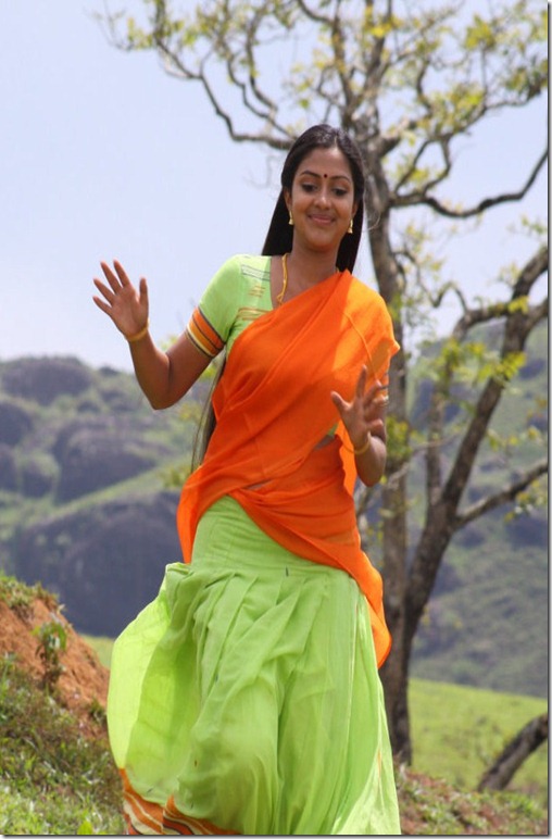 Amala Paul Cute Saree Stills in Sindhu Samaveli