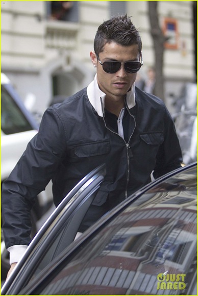 cristiano-ronaldo-madrid-restaurant-04