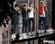 La gira de One Direction es un éxito! One Direction rockeó en el escenario . (one )