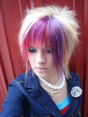 short emo hairstyles for girls 2011. short emo hairstyles for girls