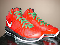 Nike LeBron 8 V2 Christmas