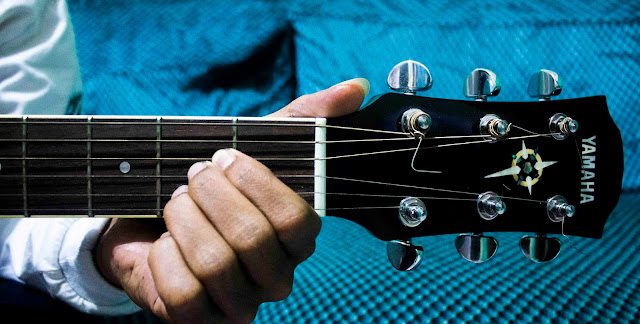  Belajar Gitar Secara Otodidak memang terbilang Efektif untuk Pemula  Kunci Dasar Gitar Beserta Gambarnya 