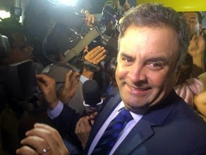 Se provada propina na campanha, governo Dilma é 'ilegítimo', diz Aécio