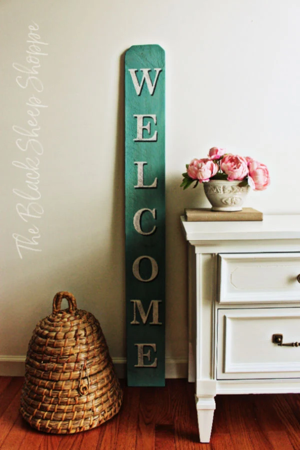 Handmade "welcome" sign.