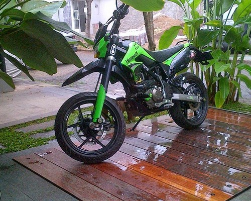 Gambar modifikasi  klx 150 supermoto motor  kawasaki 