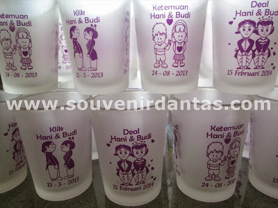 Souvenir Pernikahan Gelas Sablon