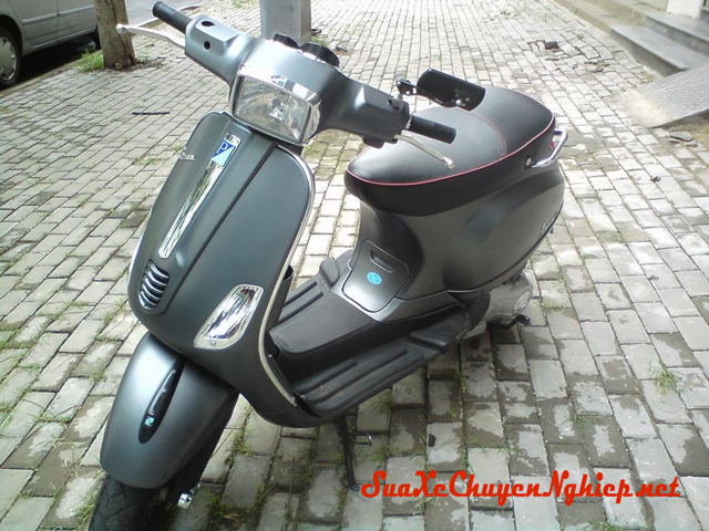 Vespa S sơn màu xám lông chuột