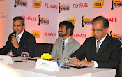 Dhanush at Idea film fare awards-thumbnail-8