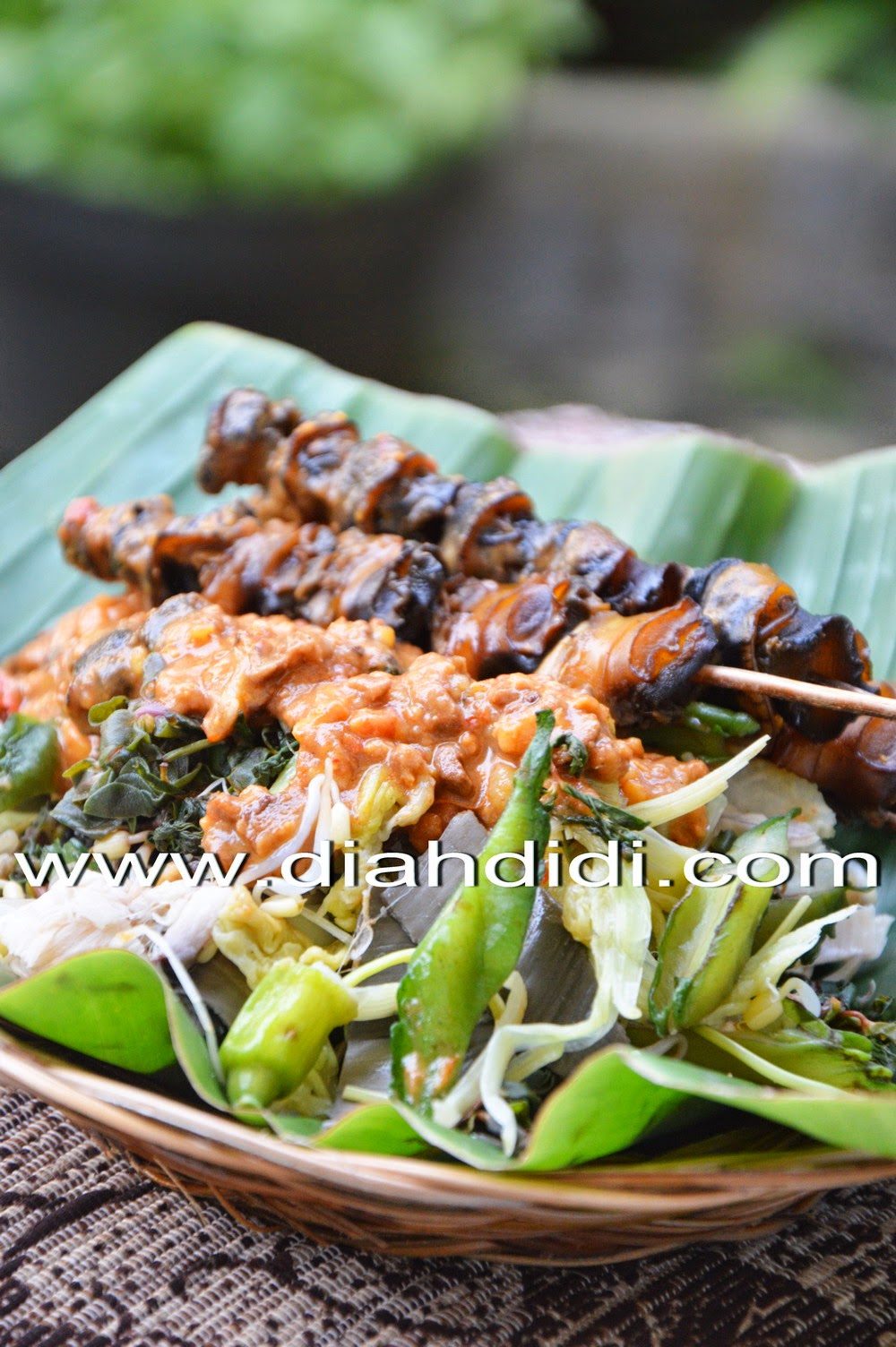 Diah Didi's Kitchen: Pecel Sate Keong