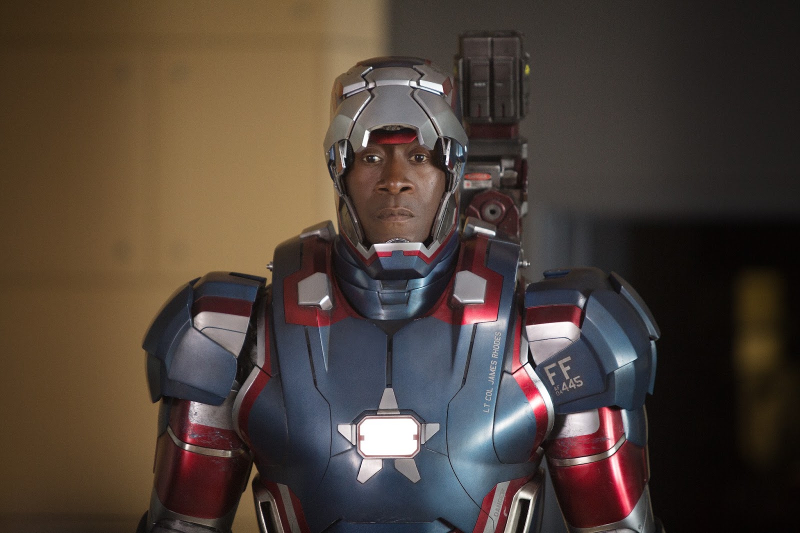 SNEAK PEEK: "Iron Man 3": Cast and Crew 'Wrap' Poster